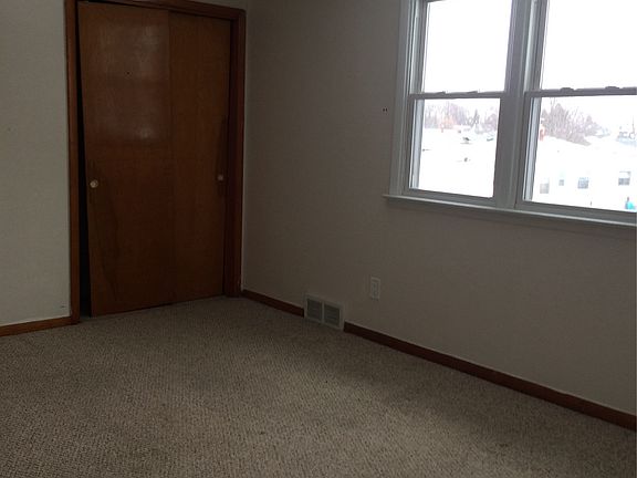 1st bedroom