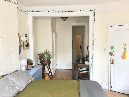 Rented by Delmark Realty LLC | media 19