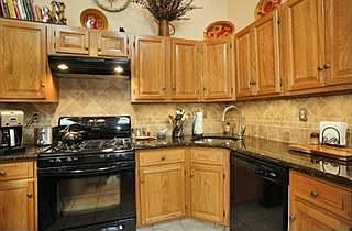 4th image of 4006 Crawford Ct