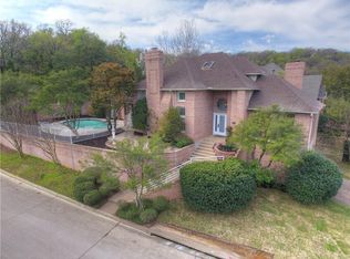 2600 Hidden Ridge Dr, Arlington, TX 76006