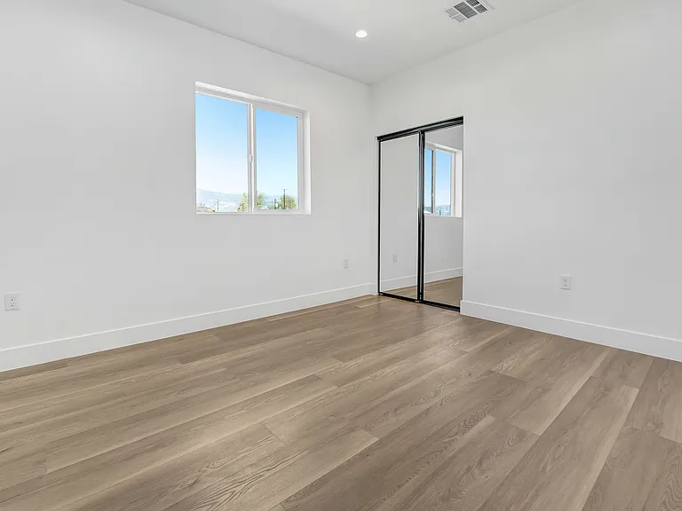 4338 1/2 La Clede Ave — Photo 9