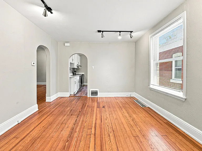 1420 S Washington St — Photo 7