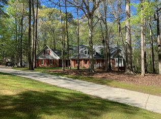 221 Winding Ridge Dr, Cary, NC 27518