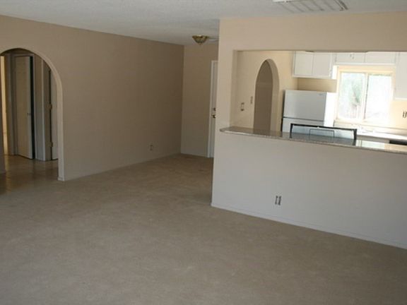 3rd image of 1609 Thelma Ln