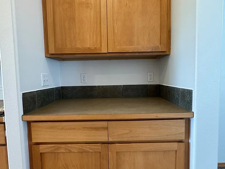 2210 N Clearview Dr — Photo 10