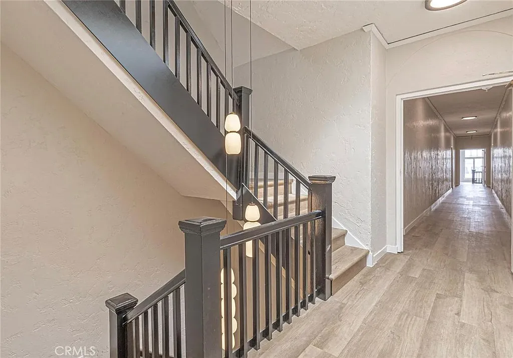 1 bed, 875 sqft, $2,500 — Photo 2