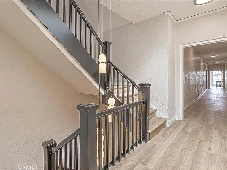 1827 E 4th St #2 — Photo 2
