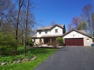 1108 Marigold Dr, Webster, NY 14580