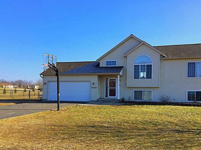 12200 Ives Meadow Ln NE, Cedar Springs, MI, 49319