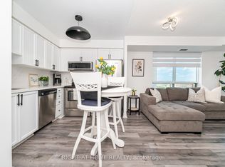 2545 Erin Centre Blvd #1211, Mississauga, ON L5M6Z9