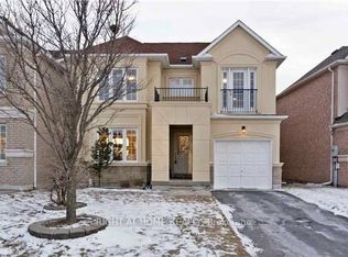 38 Batt Cres E, Ajax, ON L1T 4M2