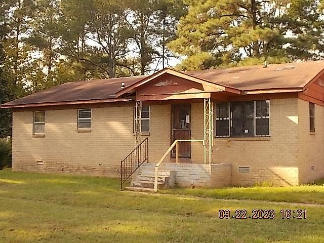 1st image of 275 Wagon Wheel Dr