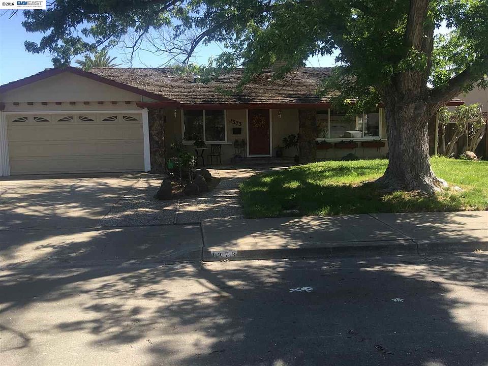 1st image of 1373 Hudson Way