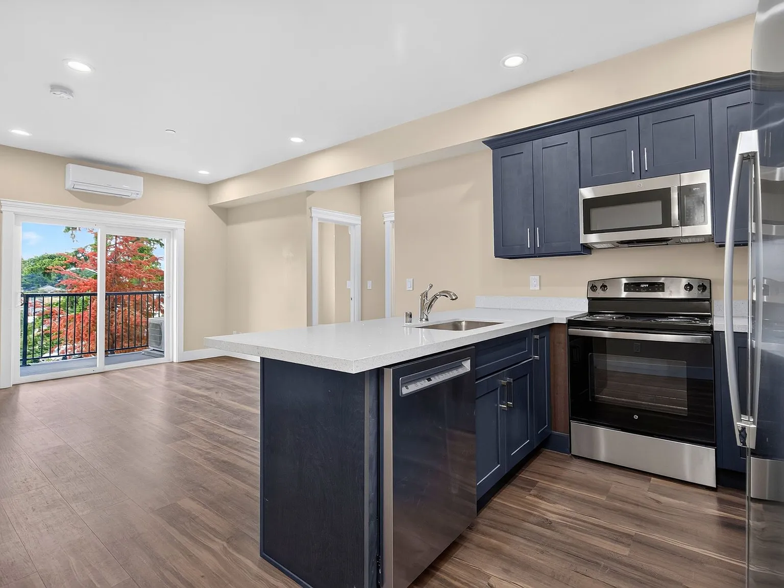 Blossom Apartments — Photo 2