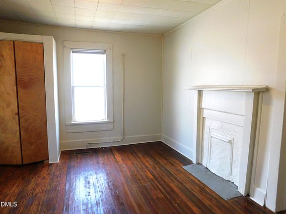 4th image of 906 Price Ave