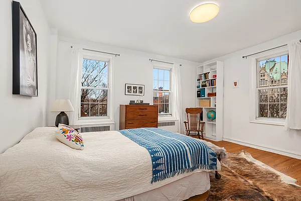 Sold by Compass | media 16