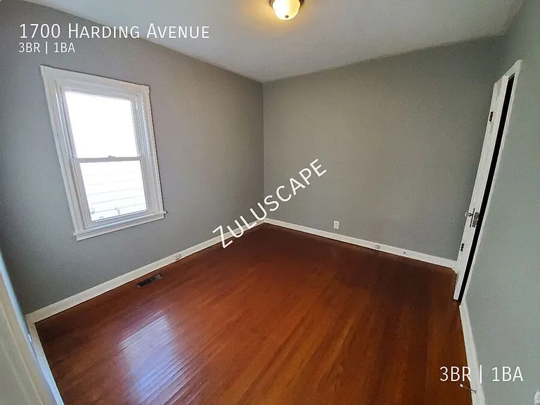 1700 Harding Ave — Photo 12