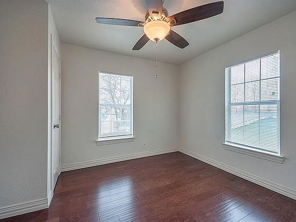 2nd image of 2001 Redman Cir