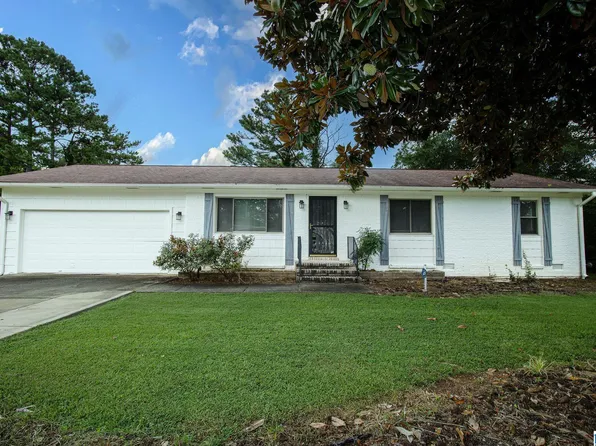 1307 Robertson Rd, Anniston, AL 36207