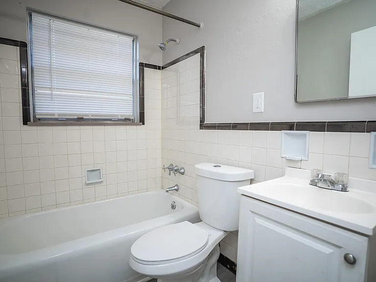 2525 Lakeview Ave #5 — Photo 8