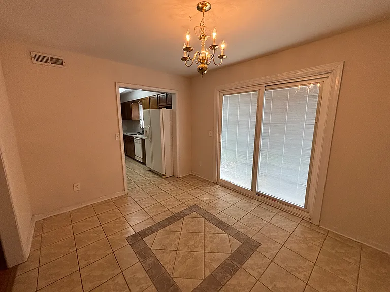 3319 Lassiter St — Photo 10