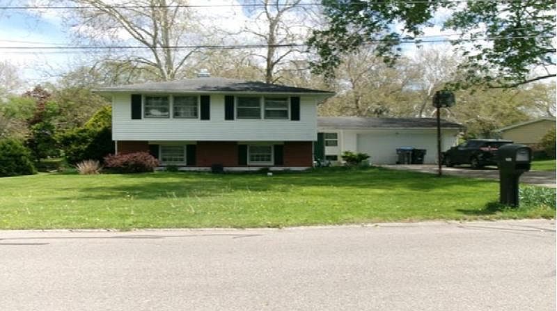 1st image of 1600 Brookwood Dr
