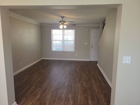 2nd image of 6170 Flagstaf Walk