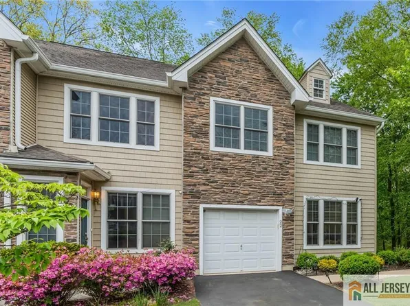 22 Amber Dr, Old Bridge, NJ 08857