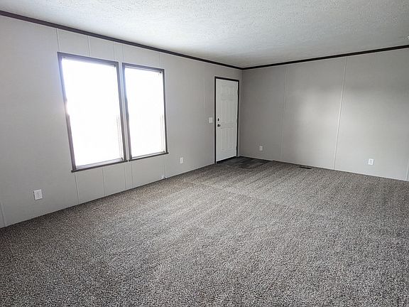 4th image of 446 Montana St #446