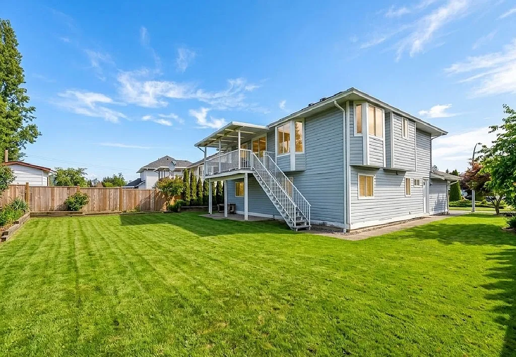 4 bed, $3,350 — Photo 2