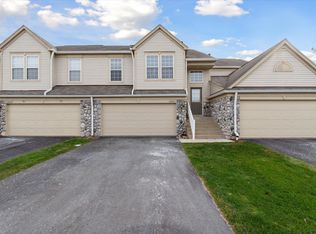 26637 Kirkway Cir, Woodhaven, MI 48183