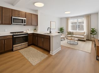 1 Center St #305, Clifton, NJ 07011