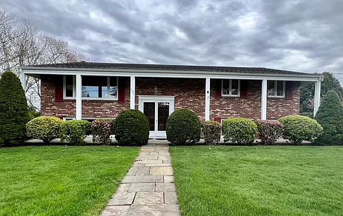 120 Dexter St Photo 1