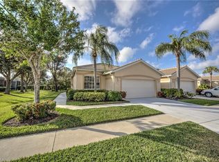 995 Marblehead Dr #P-1, Naples, FL 34104