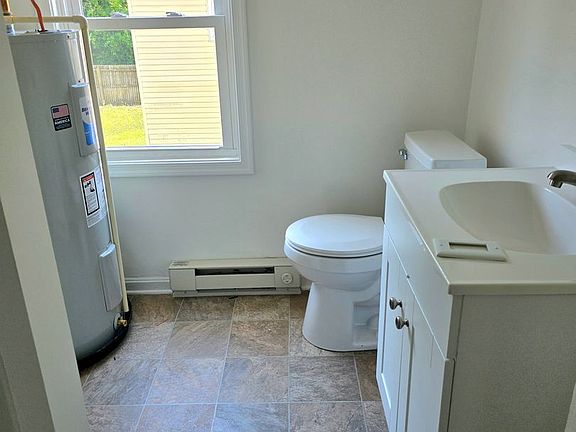 3rd image of 807 S Division St APT B