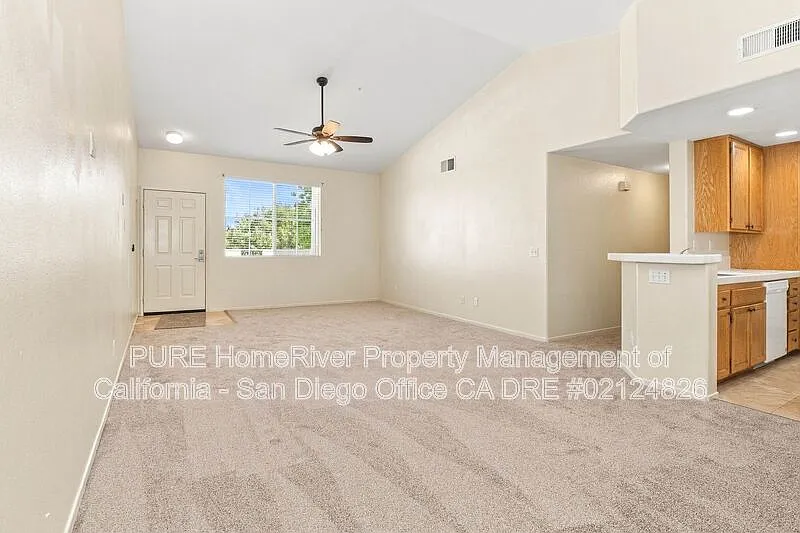 3 bed, 2.0 bath, 1315 sqft, $2,995 — Photo 4