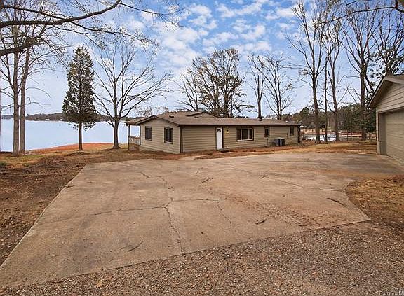 3rd image of 5073 Fox Hollow Dr