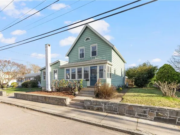 24 Clark St, Westerly, RI 02891