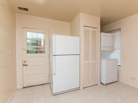 3rd image of 5443 S Hermitage Ave #1