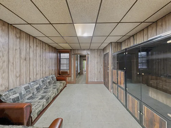 1722 Putnam Avenue image 25 of 30