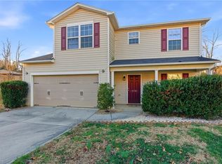 2750 Buckhorn Dr, Randleman, NC 27317