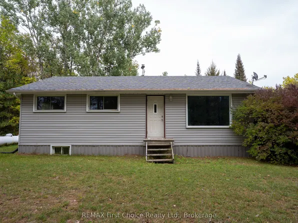 6590 Townline Rd, Thunder Bay, ON P7G 1W3