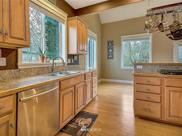 4463 Castlerock Dr — Photo 13