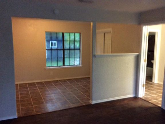 2nd image of 4713 Bluebelle Ln