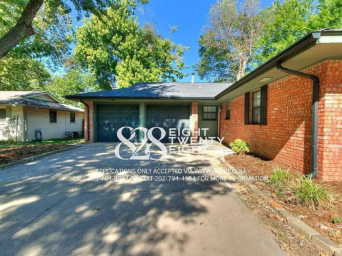 3 bed, 2.0 bath, 1382 sqft, $1,625 — Photo 2