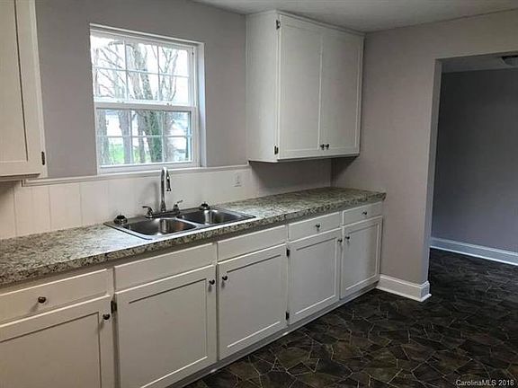 2nd image of 605 W 20th Ave