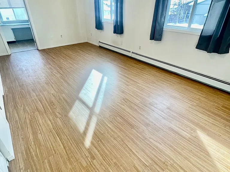 202 Princess Dr — Photo 17