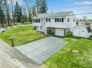 1302 Overlook Ave, Aliquippa, PA 15001