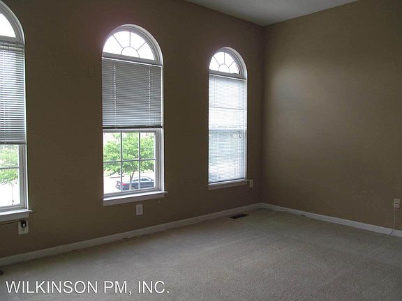 3rd image of 6819 Oregano Ln