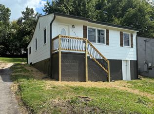 1934 Massachusetts Ave, Knoxville, TN 37921